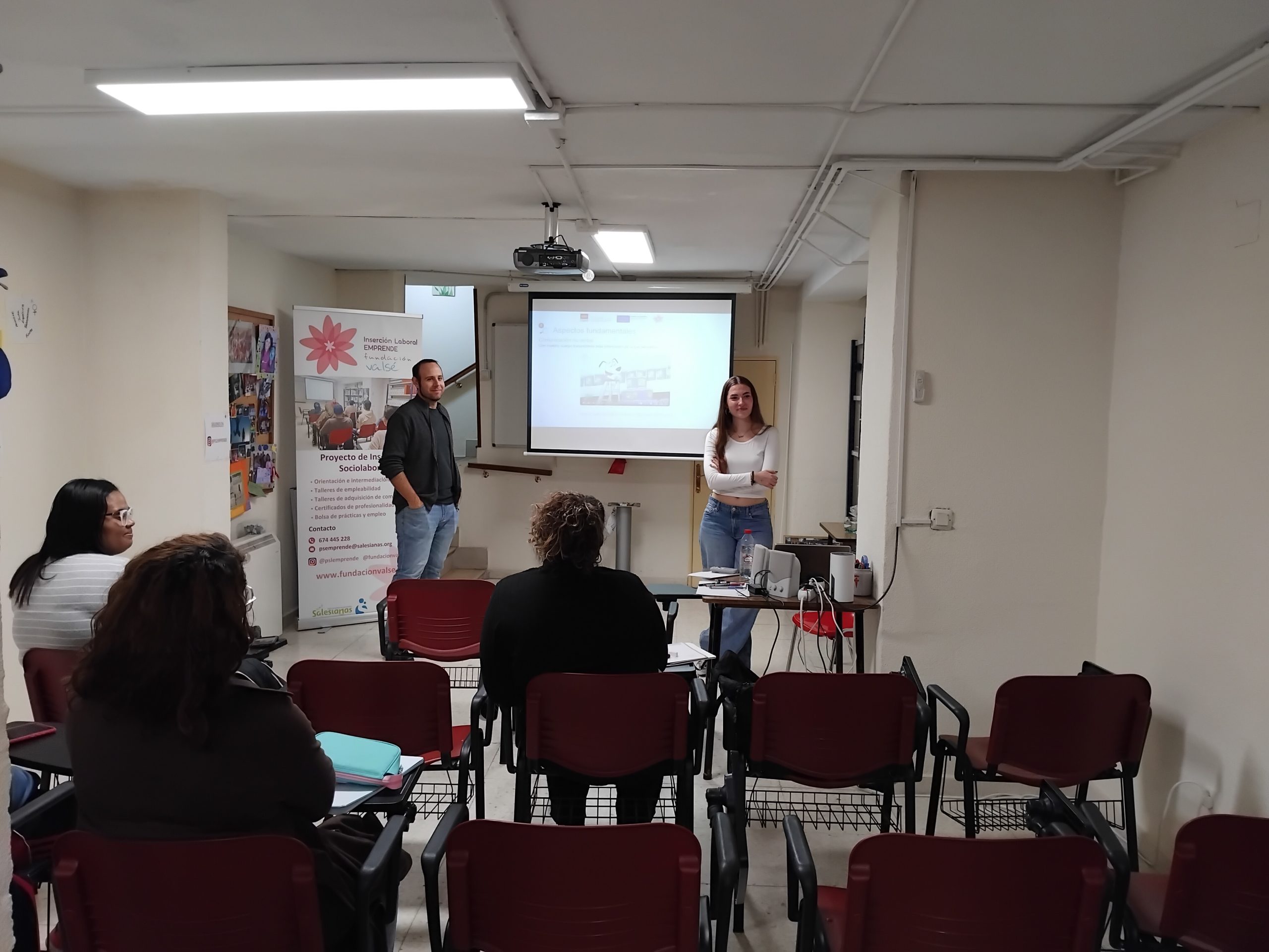 EMPRENDE Orientación e Inserción Sociolaboral para jóvenes